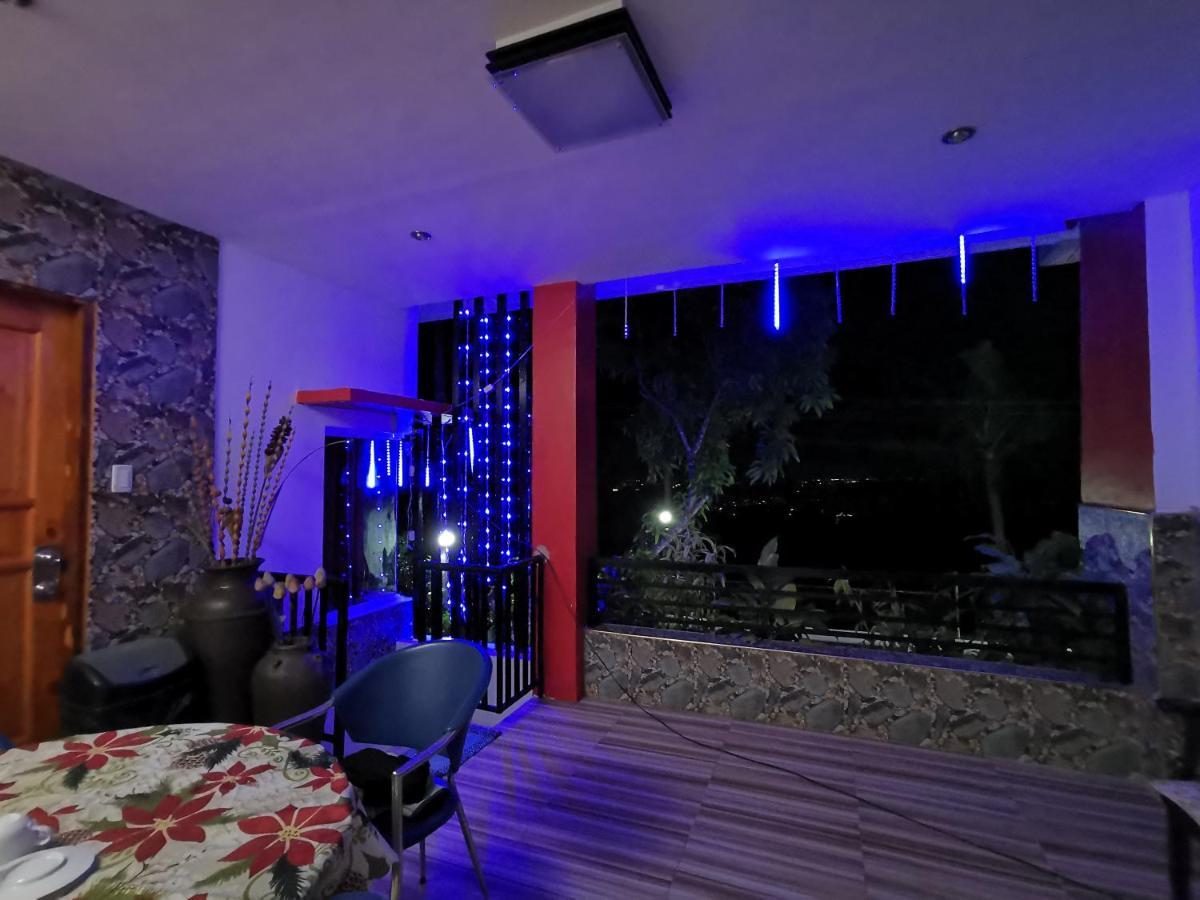 Country Bug Inn Тагайтай Экстерьер фото