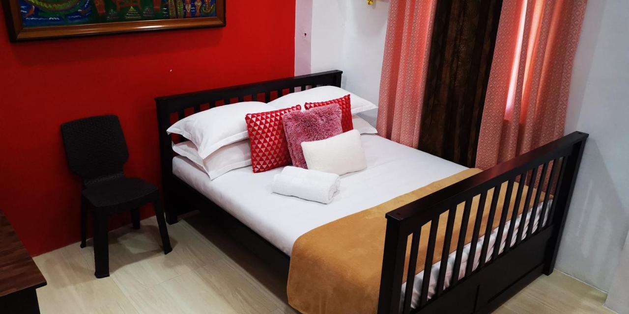 Country Bug Inn Тагайтай Экстерьер фото